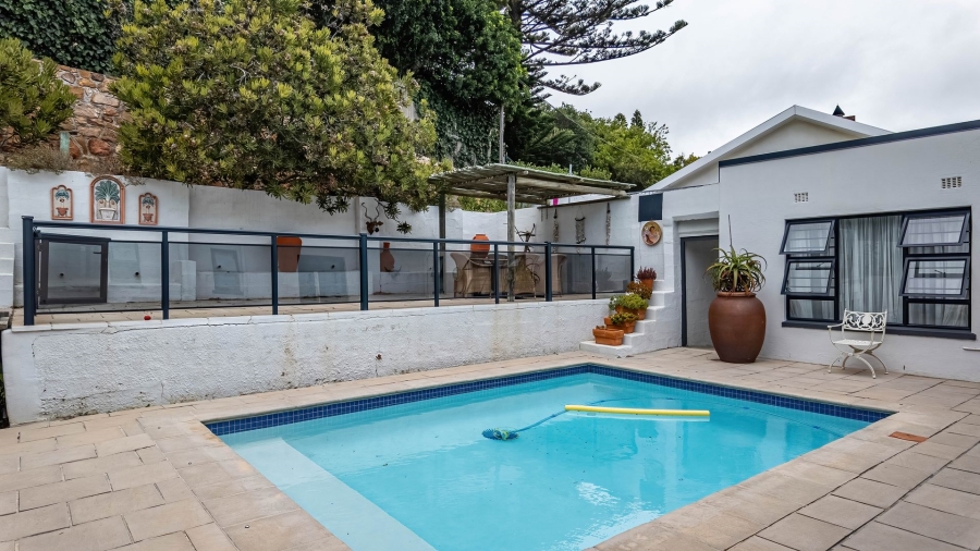 7 Bedroom Property for Sale in Fish Hoek Western Cape